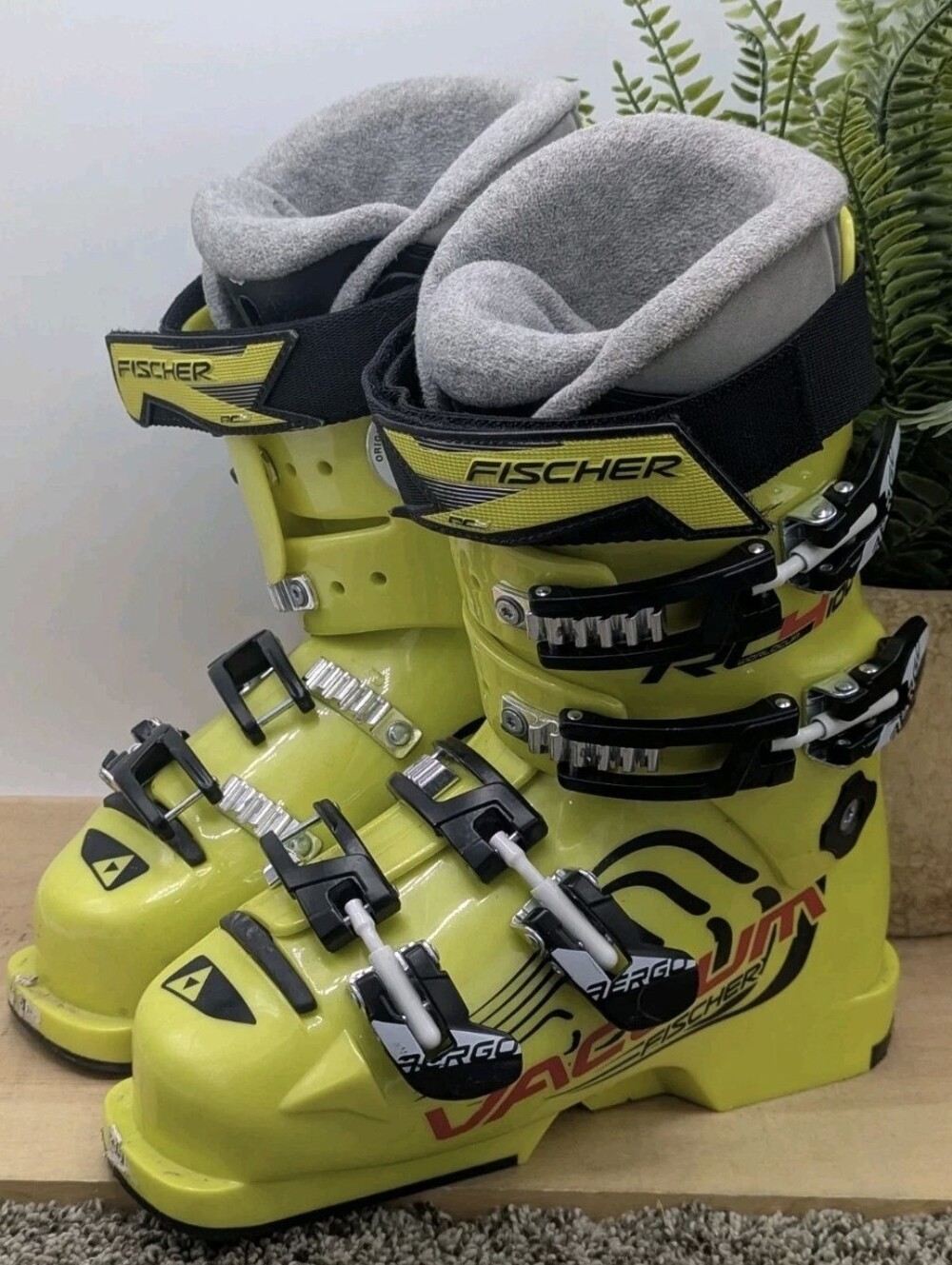 Fischer RC 4 RD 110 Ski Boot 23.5 Yellow Youth/Mens 5.5 (37 1/3) UK 4.5